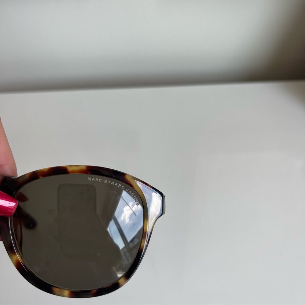 Marc Jacobs Tortoise Sunglasses - Picture 4 of 7